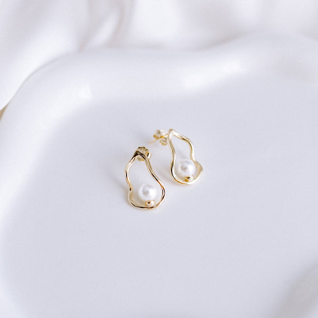 Mama Collection - Oyster Echtsüßwasser Perle Ohrringe 14k modern filigran
